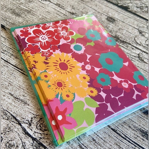 NWT! Note cards set. Total 20 pieces: 10 cards + 10 envelopes - Picture 2 of 3